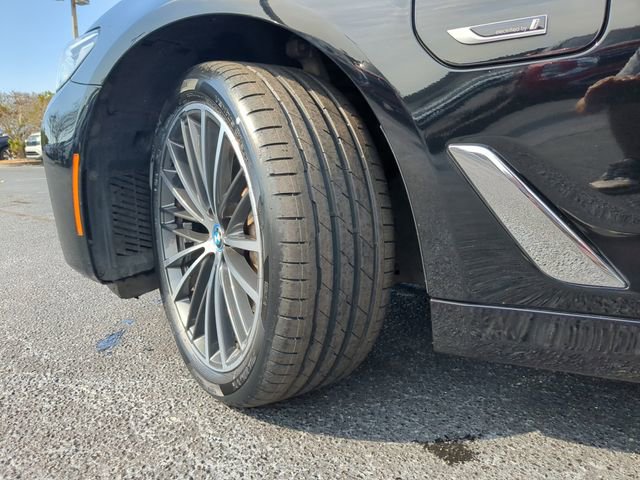 Used 2023 BMW 530e xDrive image 38