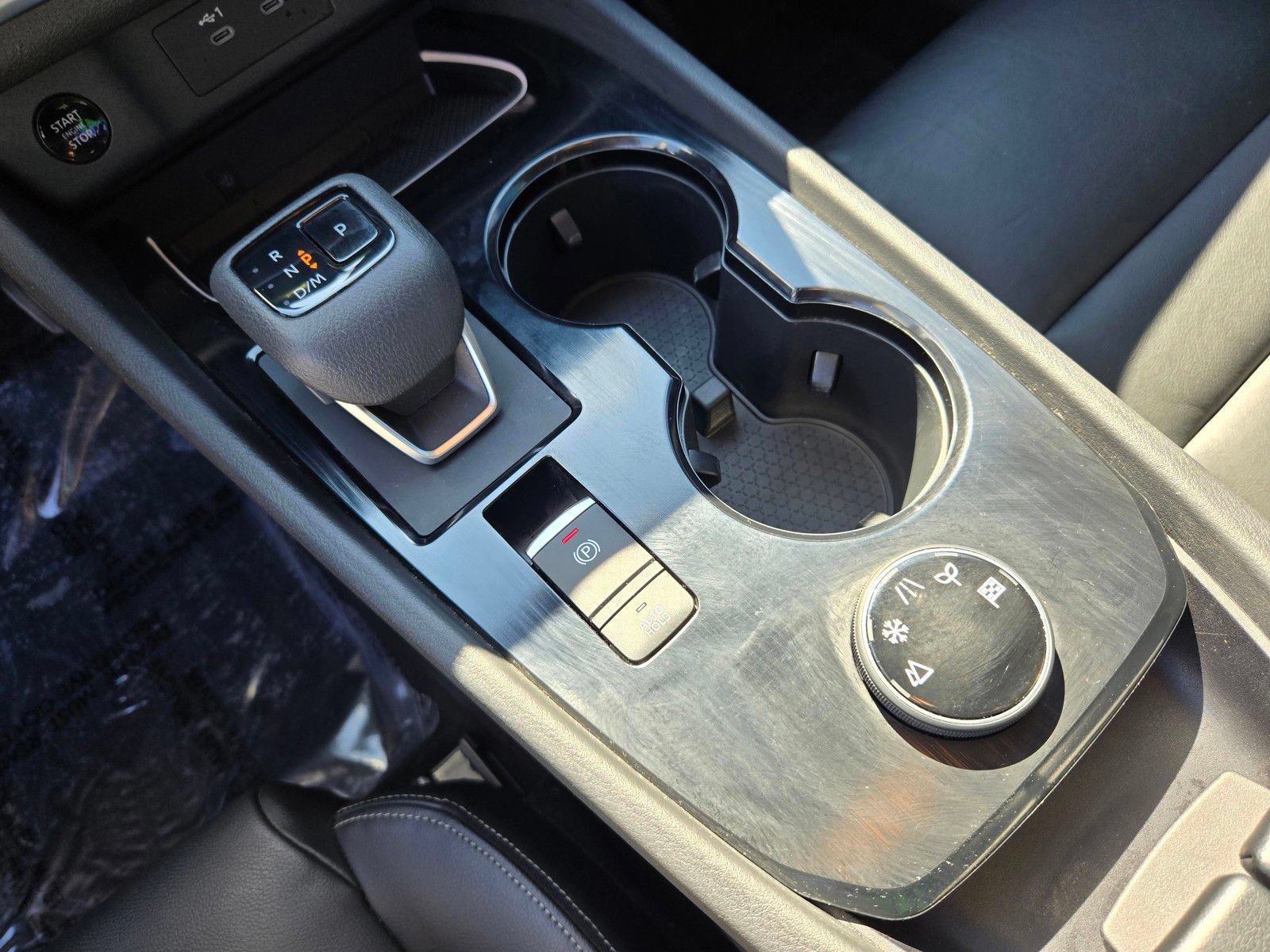 Used 2025 Nissan Rogue SL image 18