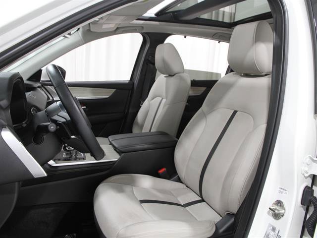 Certified 2024 MAZDA CX-90 Plug-In Hybrid w/ Premium Pkg image 5