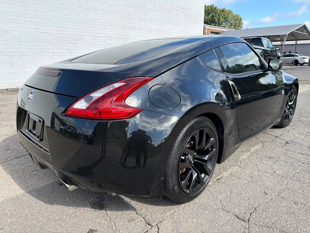 Used 2020 Nissan 370Z Coupe RWD image 2