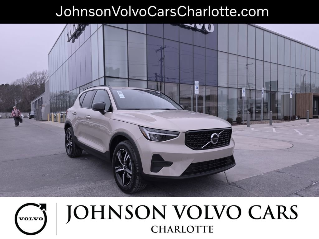 New 2026 Volvo XC40 B5 Core w/ Protection Package