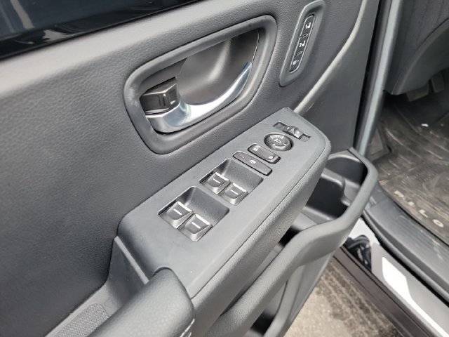 Used 2025 Honda Pilot EX-L image 17