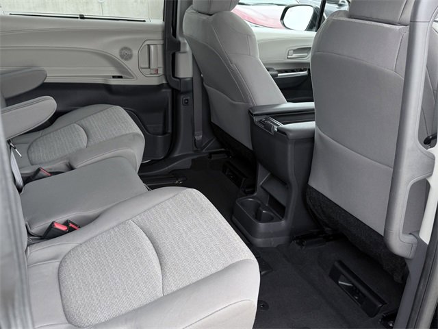 Certified 2024 Toyota Sienna LE image 15