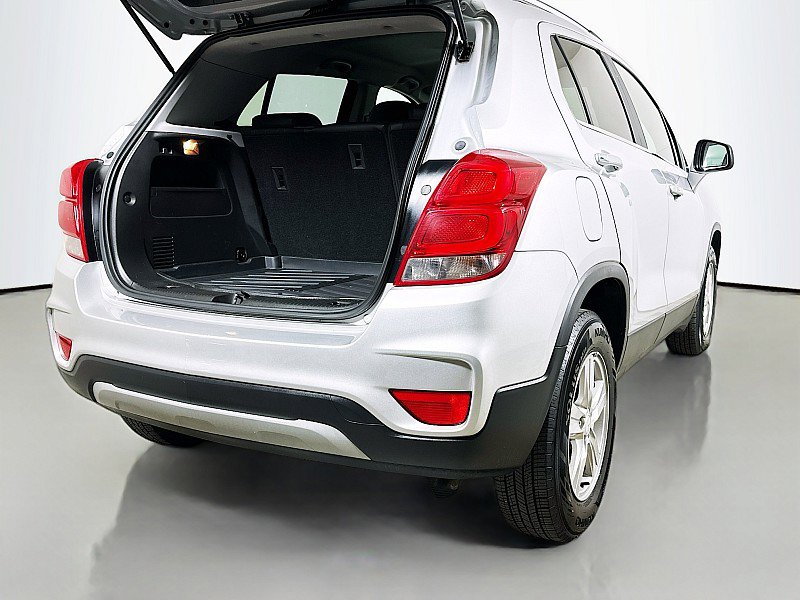 Used 2019 Chevrolet Trax LT w/ LT Convenience Package image 25