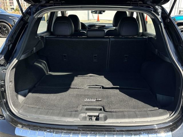 Used 2022 Nissan Rogue Sport SV w/ Technology Package image 23