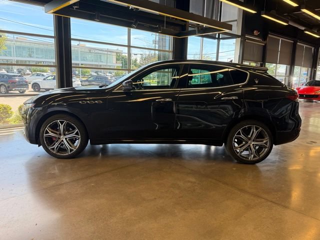 Used 2023 Maserati Levante GT AWD/4WD image 2