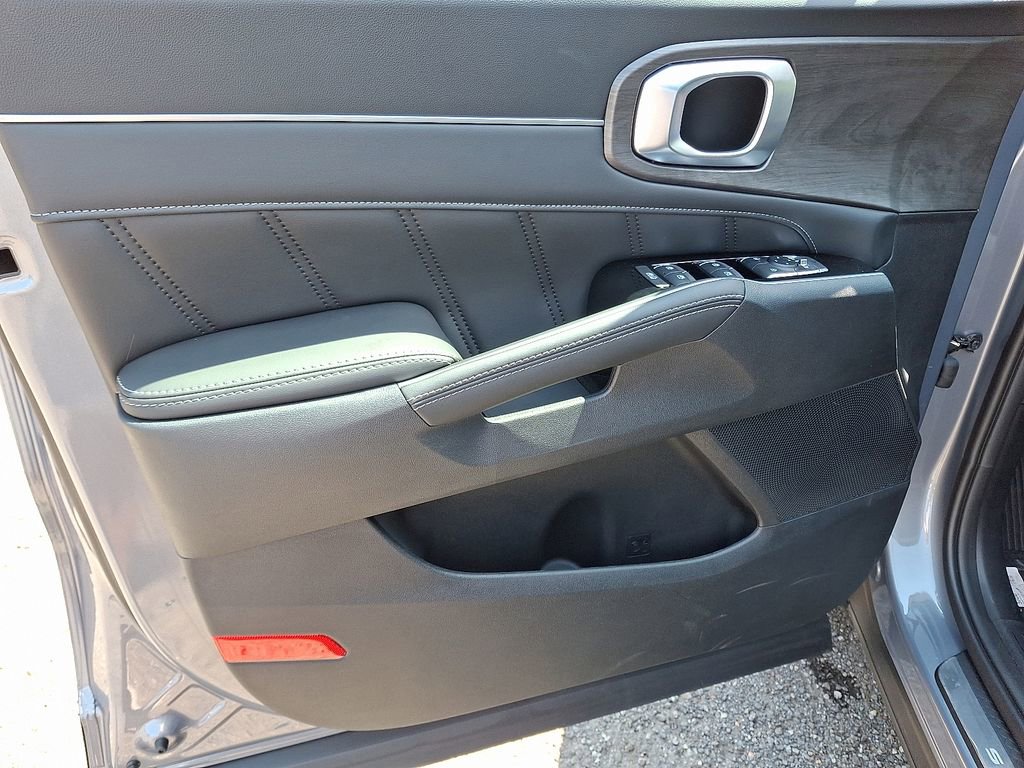 New 2025 Kia Sorento SX image 12