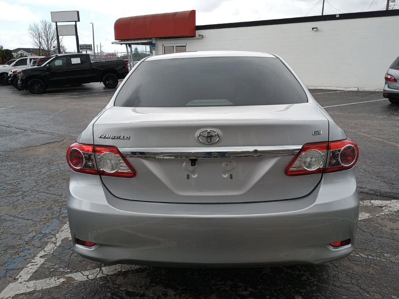 Used 2013 Toyota Corolla LE FWD image 6