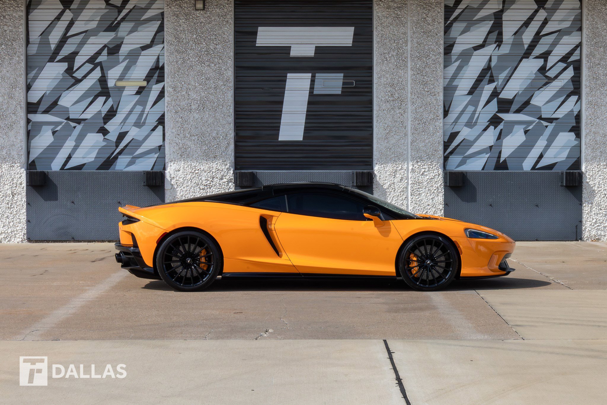 Used 2023 McLaren GT image 18