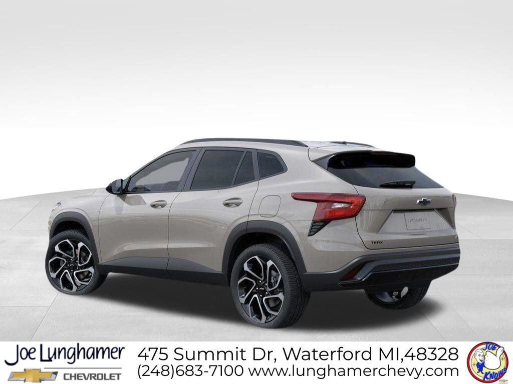 New 2026 Chevrolet Trax RS w/ Driver Confidence Package FWD image 3