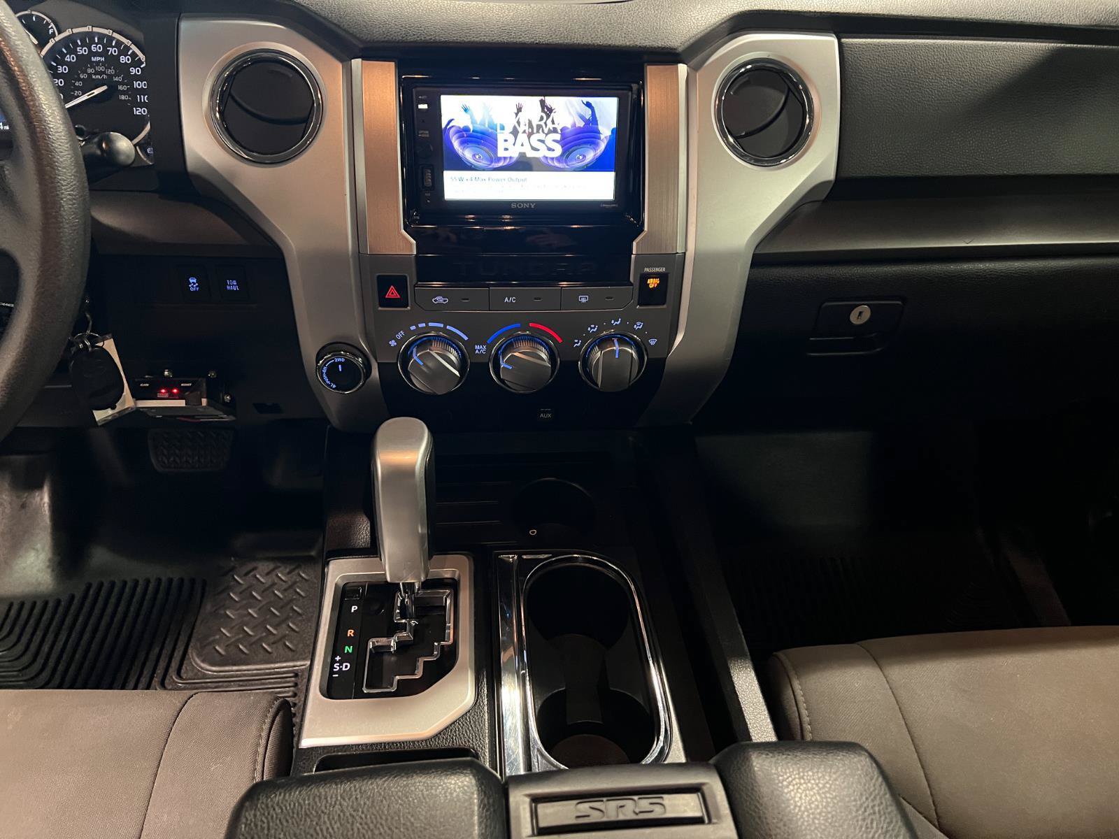 Used 2015 Toyota Tundra SR5 w/ SR5 Upgrade Package AWD/4WD image 16