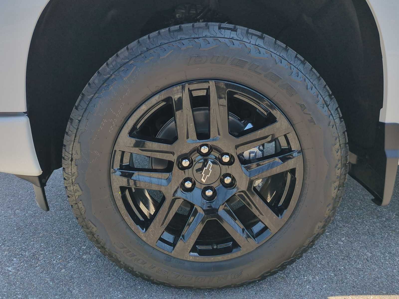 New 2026 Chevrolet Silverado 1500 RST w/ Convenience Package II AWD/4WD image 29