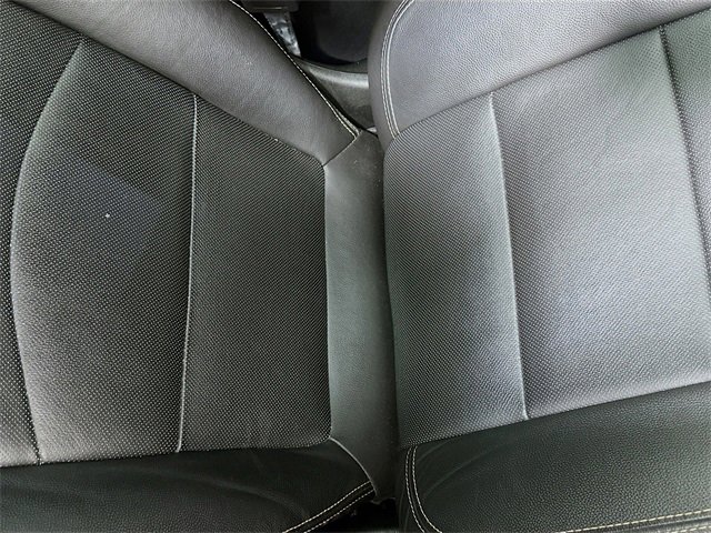 Used 2021 GMC Terrain SLT w/ Elevation Edition image 19