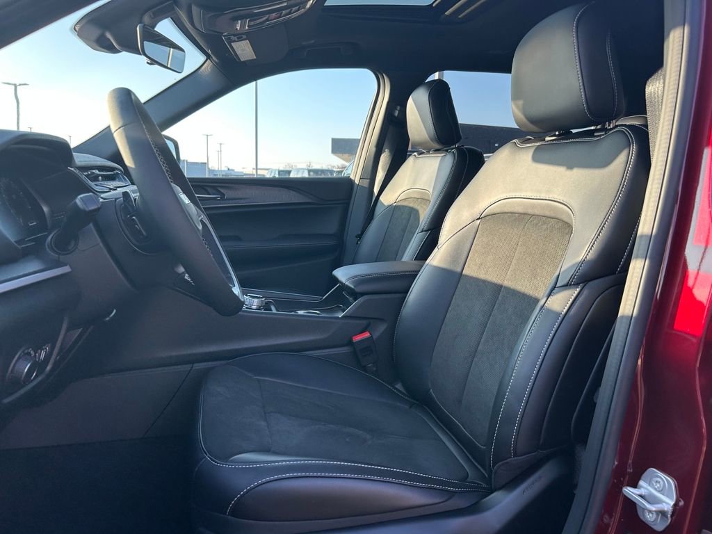 New 2025 Jeep Grand Cherokee L Altitude image 20