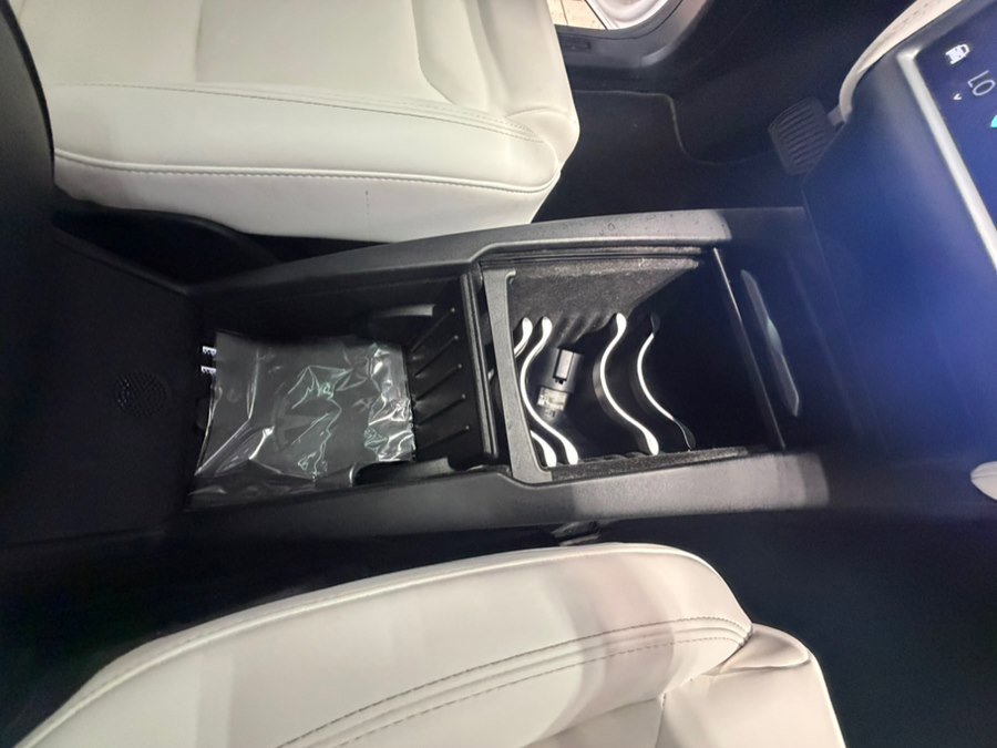 Used 2020 Tesla Model X Long Range AWD/4WD image 39