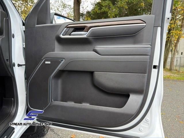 Used 2022 GMC Sierra 1500 Elevation w/ Preferred Package image 8