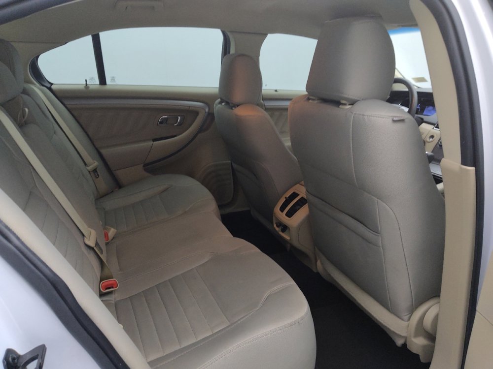 Used 2019 Ford Taurus SE image 19