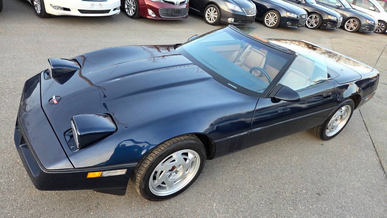 Used 1989 Chevrolet Corvette Convertible RWD image 6