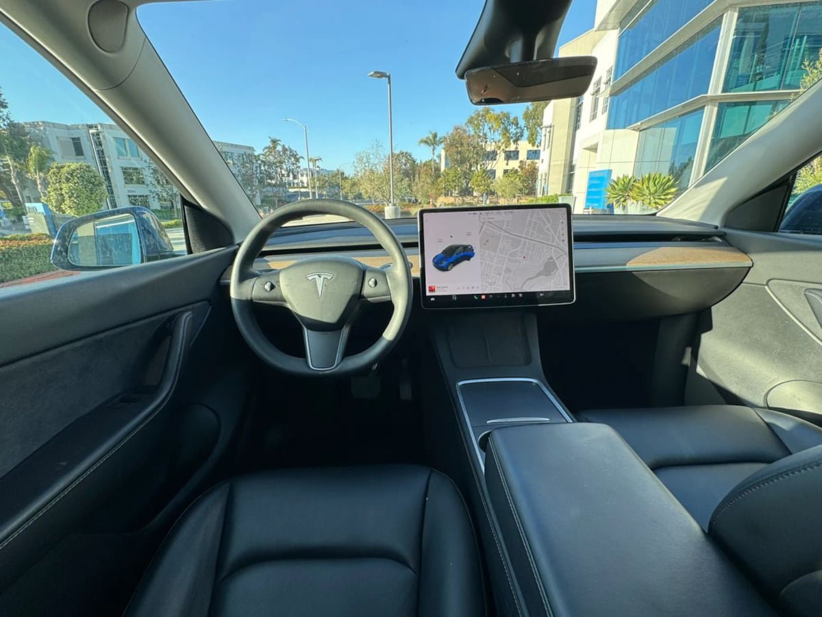 Used 2023 Tesla Model Y Long Range AWD/4WD image 15