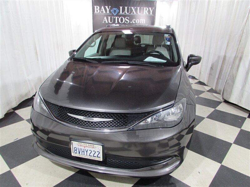 Used 2021 Chrysler Voyager Lxi image 16