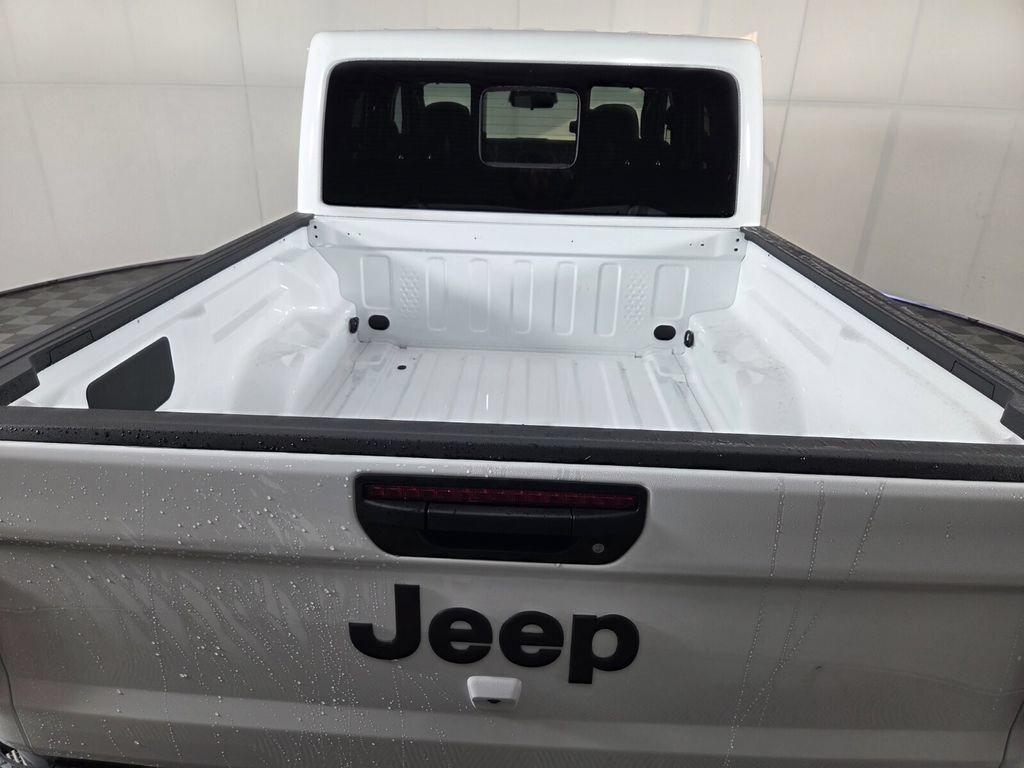 New 2026 Jeep Gladiator Sport AWD/4WD image 19