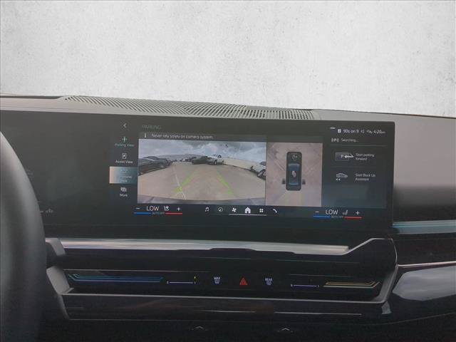 Used 2026 BMW 530i xDrive AWD/4WD image 14