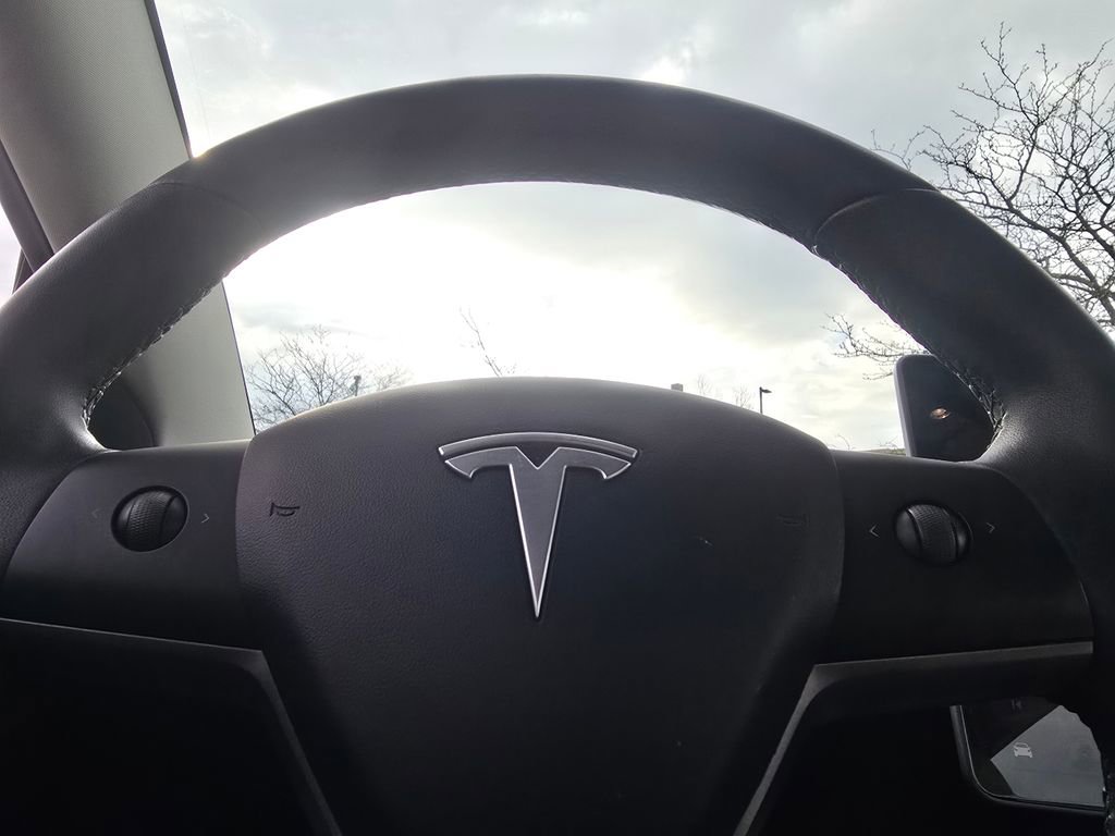 Used 2020 Tesla Model 3 Standard Range Plus image 24