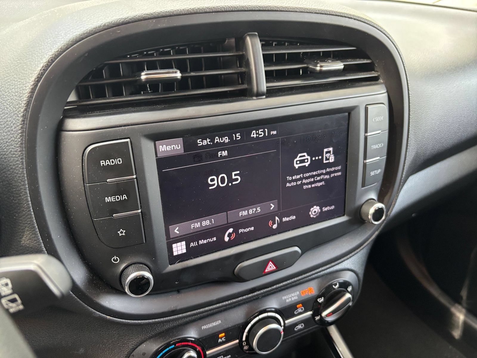 Used 2025 Kia Soul LX w/ LX Technology Package FWD image 19
