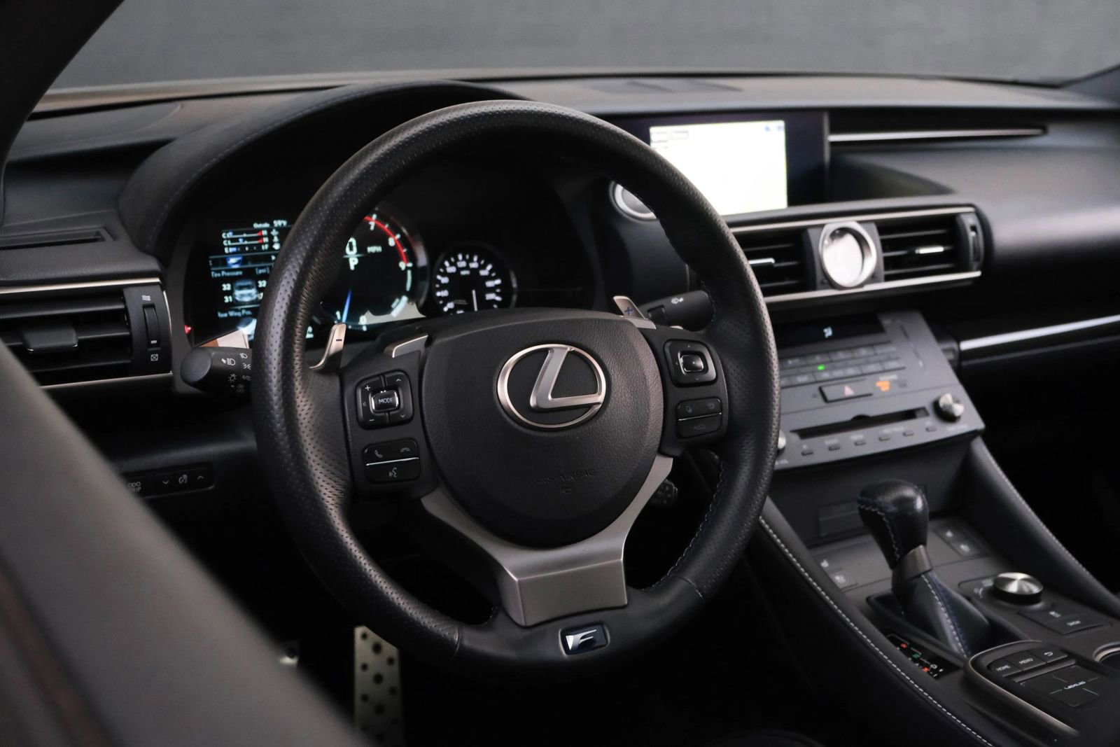 Used 2015 Lexus RC F image 24
