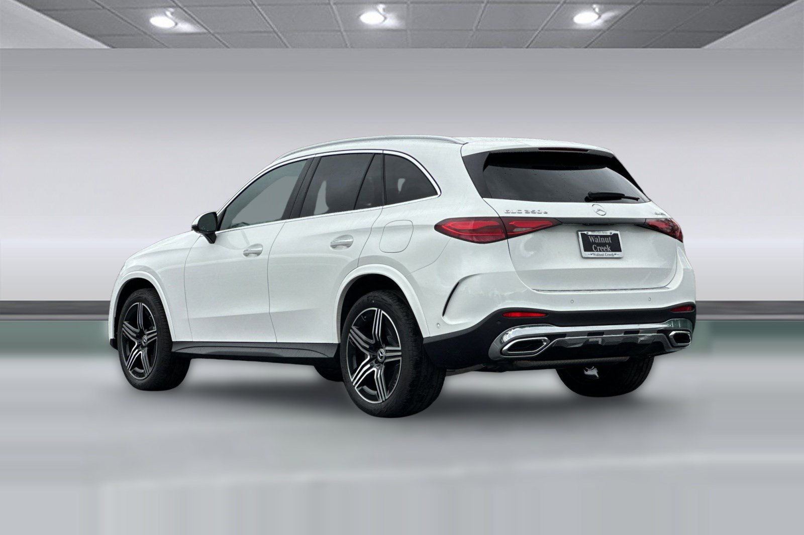 New 2026 Mercedes-Benz GLC 350e 4MATIC image 3