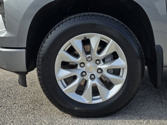 Used 2023 Chevrolet Silverado 1500 Custom AWD/4WD image 10