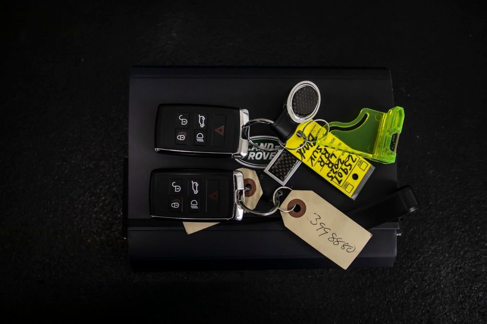 Used 2025 Land Rover Range Rover SE image 48