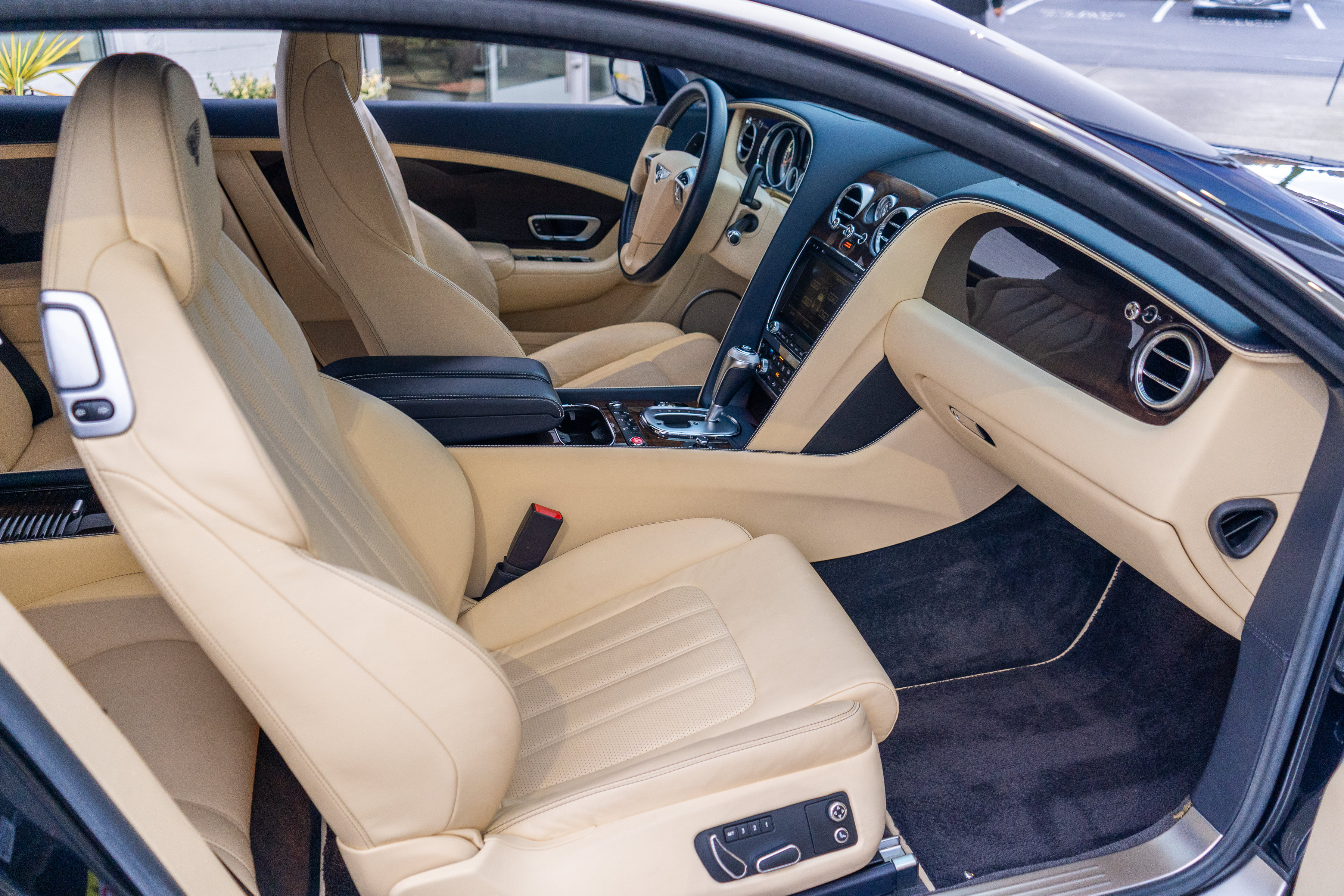 Used 2014 Bentley Continental GT V8 S AWD/4WD image 32