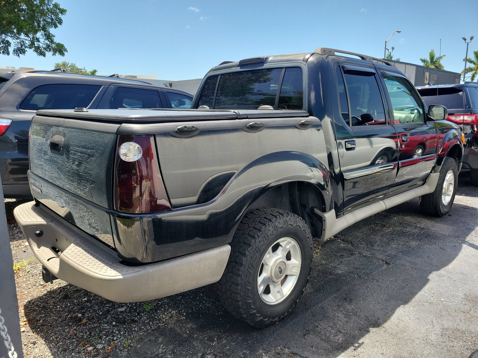 Used 2001 Ford Explorer Sport Trac 4x4 image 3