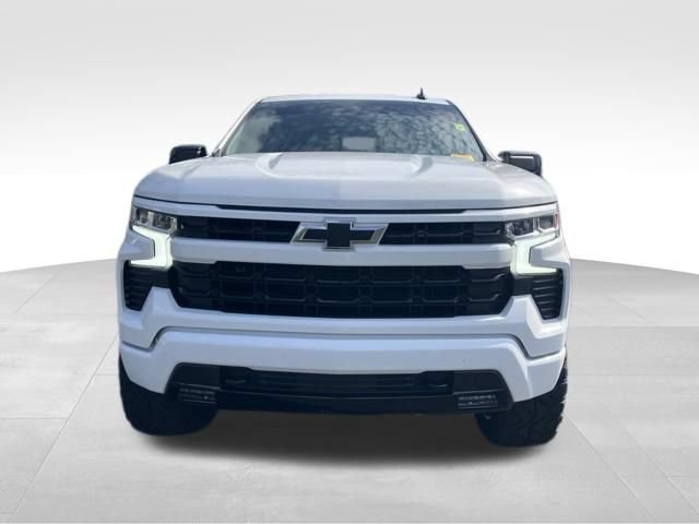 Used 2024 Chevrolet Silverado 1500 RST w/ Convenience Package II AWD/4WD image 2