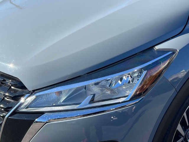 Used 2024 Nissan Kicks SV FWD image 8