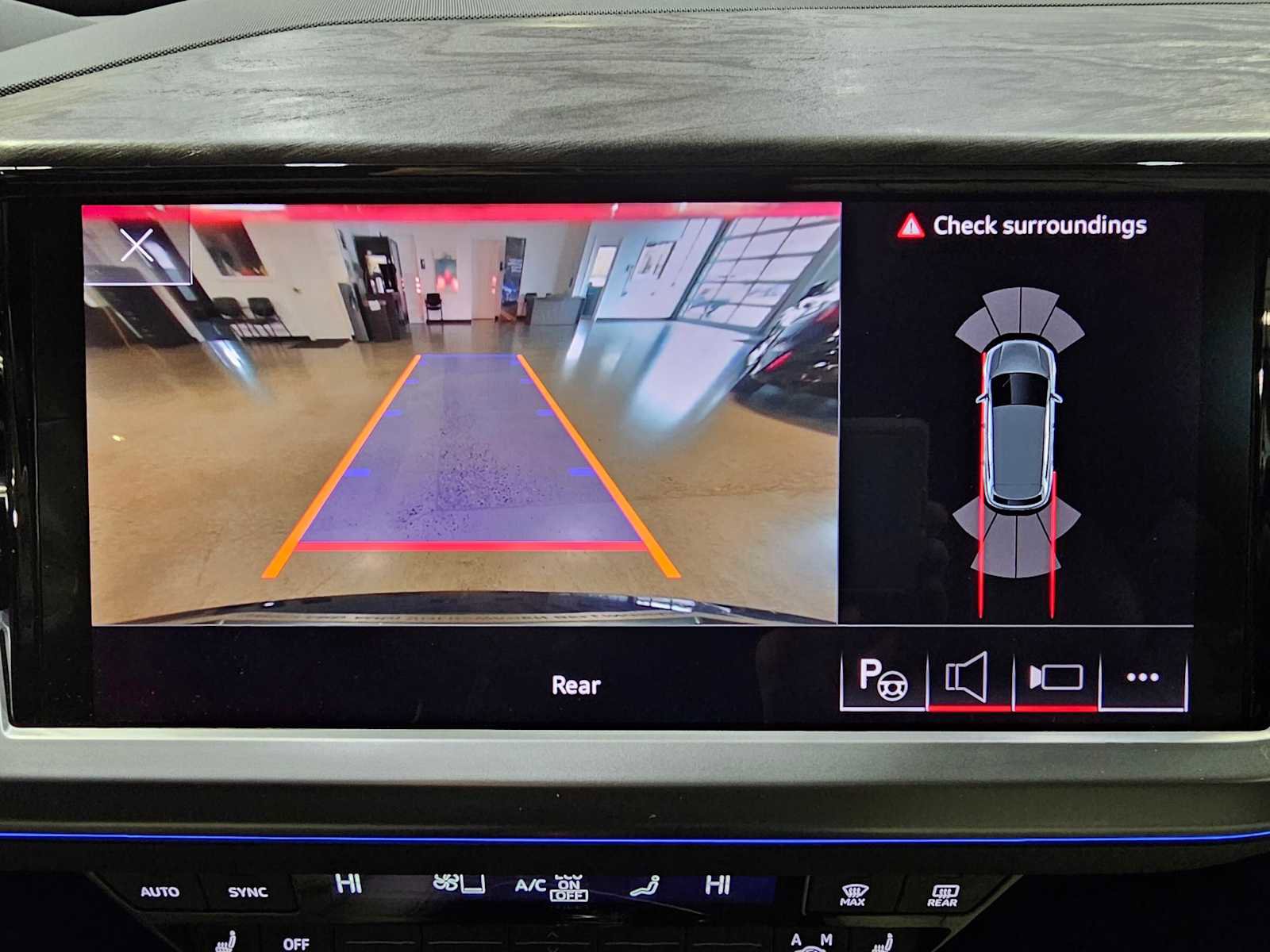 Used 2023 Audi Q4 e-tron Premium Plus w/ Premium Plus image 25