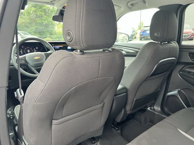 Used 2025 Chevrolet TrailBlazer LT AWD/4WD image 35