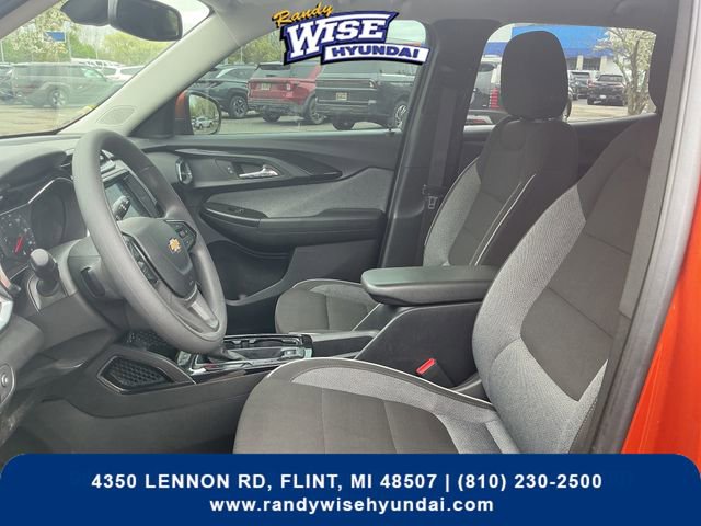 Used 2023 Chevrolet TrailBlazer LT w/ Convenience Package AWD/4WD image 9