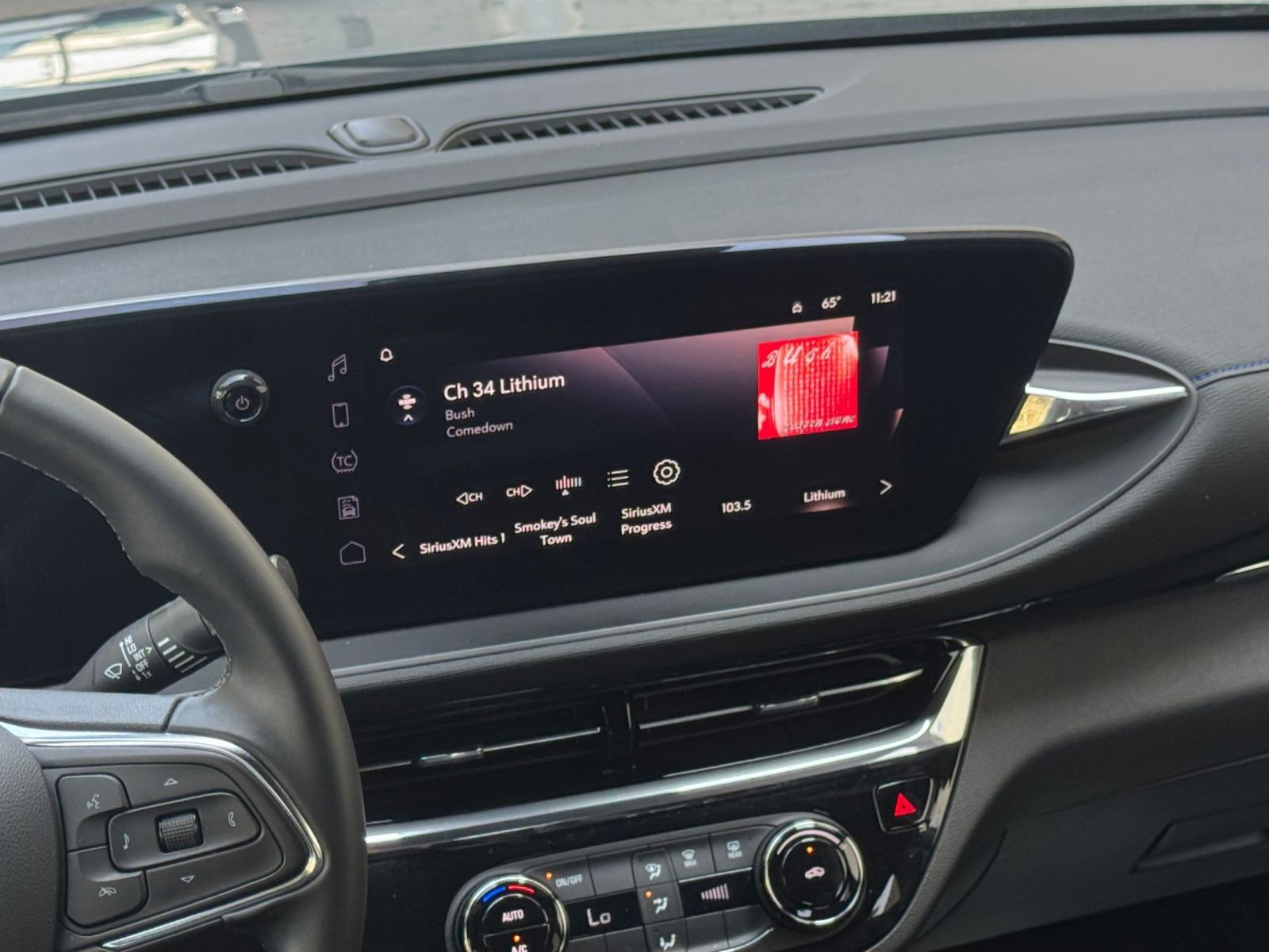 Used 2025 Buick Envista Sport Touring image 17