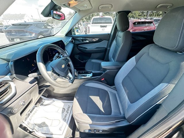 Used 2024 Chevrolet TrailBlazer LT w/ Convenience Package AWD/4WD image 19