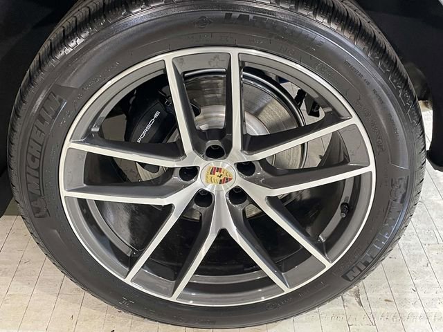 New 2026 Porsche Macan AWD/4WD image 12