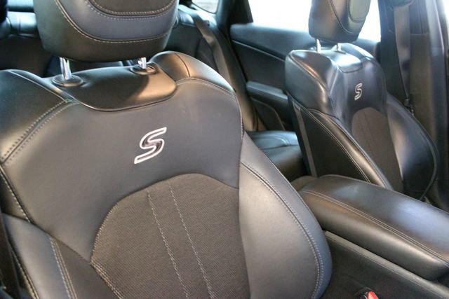 Used 2016 Chrysler 200 S AWD/4WD image 10