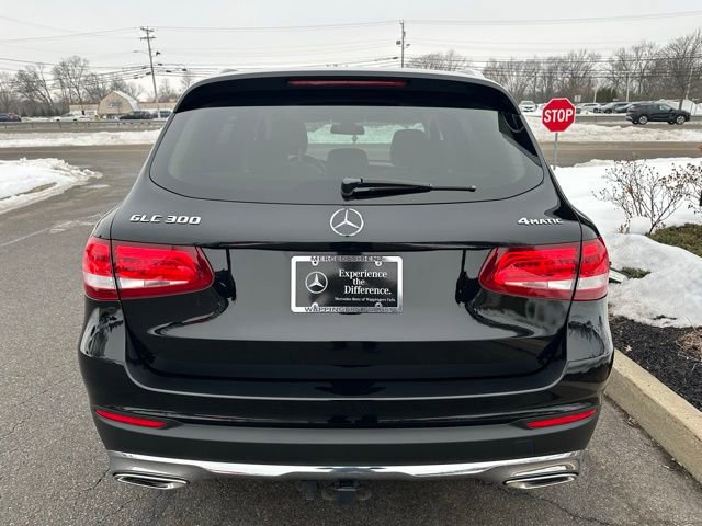 Used 2017 Mercedes-Benz GLC 300 4MATIC image 4