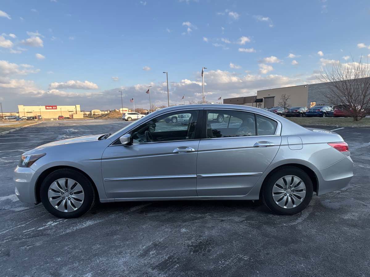 Used 2012 Honda Accord LX image 4