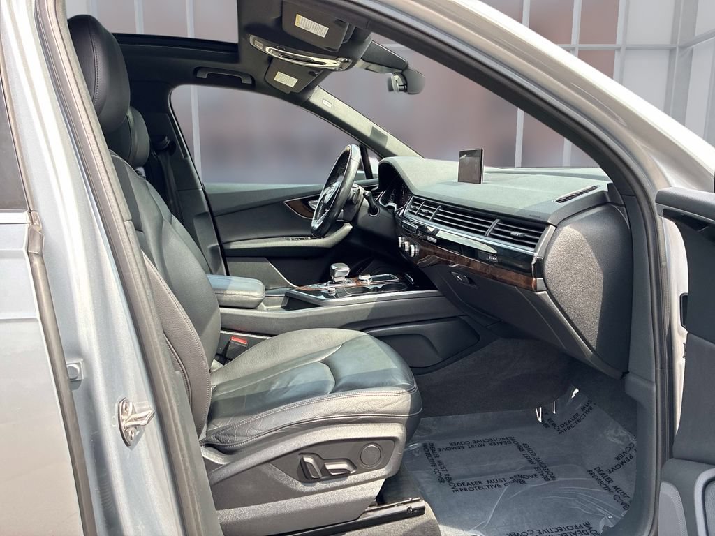 Used 2017 Audi Q7 3.0T Premium Plus w/ Premium Plus Package AWD/4WD image 20