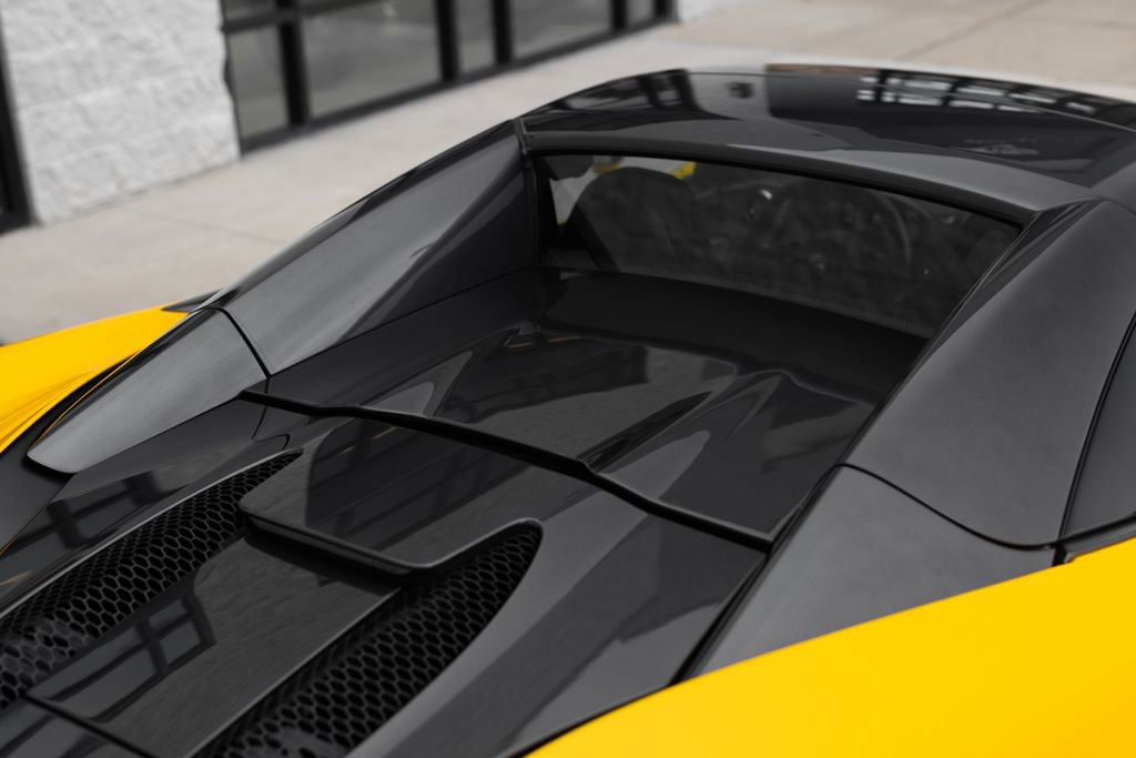 Used 2019 McLaren 570S Spider RWD image 11