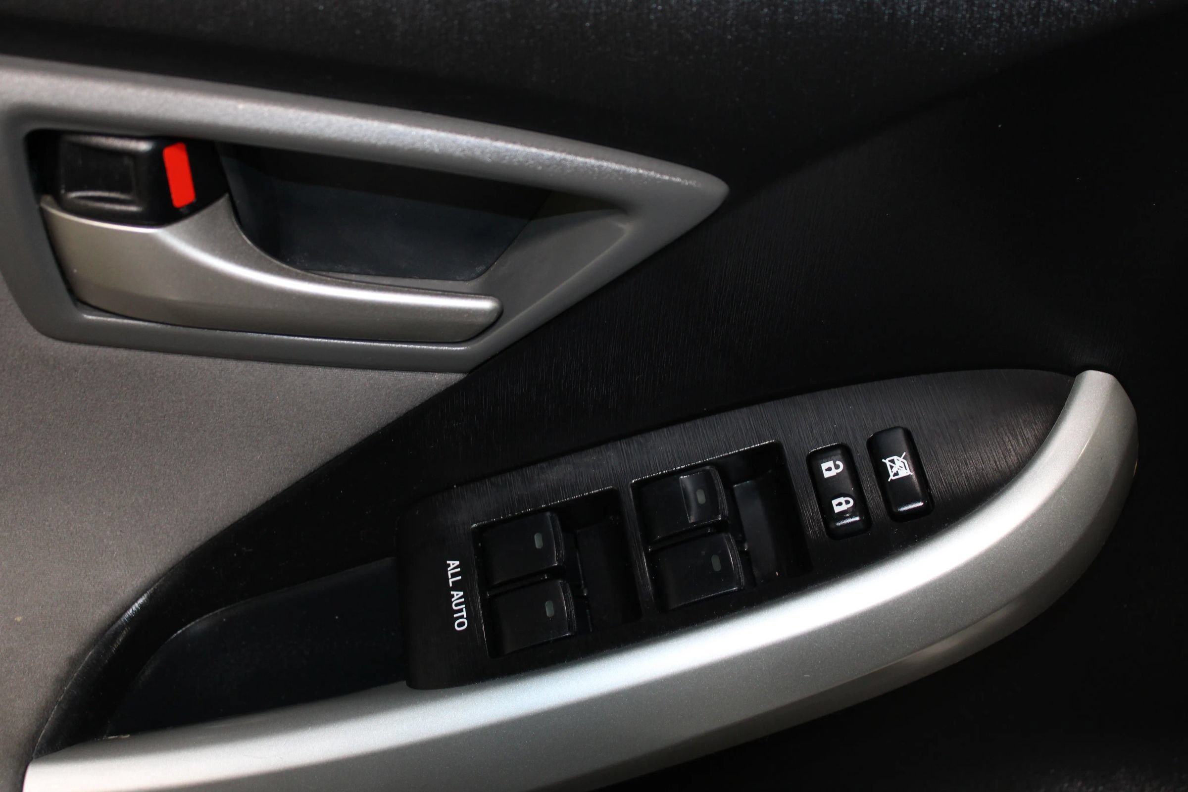 Used 2014 Toyota Prius Two FWD image 9