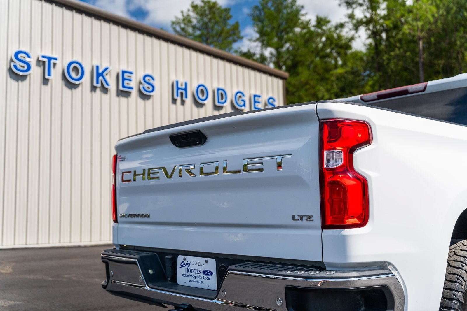 Used 2022 Chevrolet Silverado 1500 LTZ AWD/4WD image 15