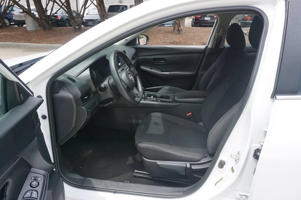 Used 2024 Nissan Sentra S FWD image 2